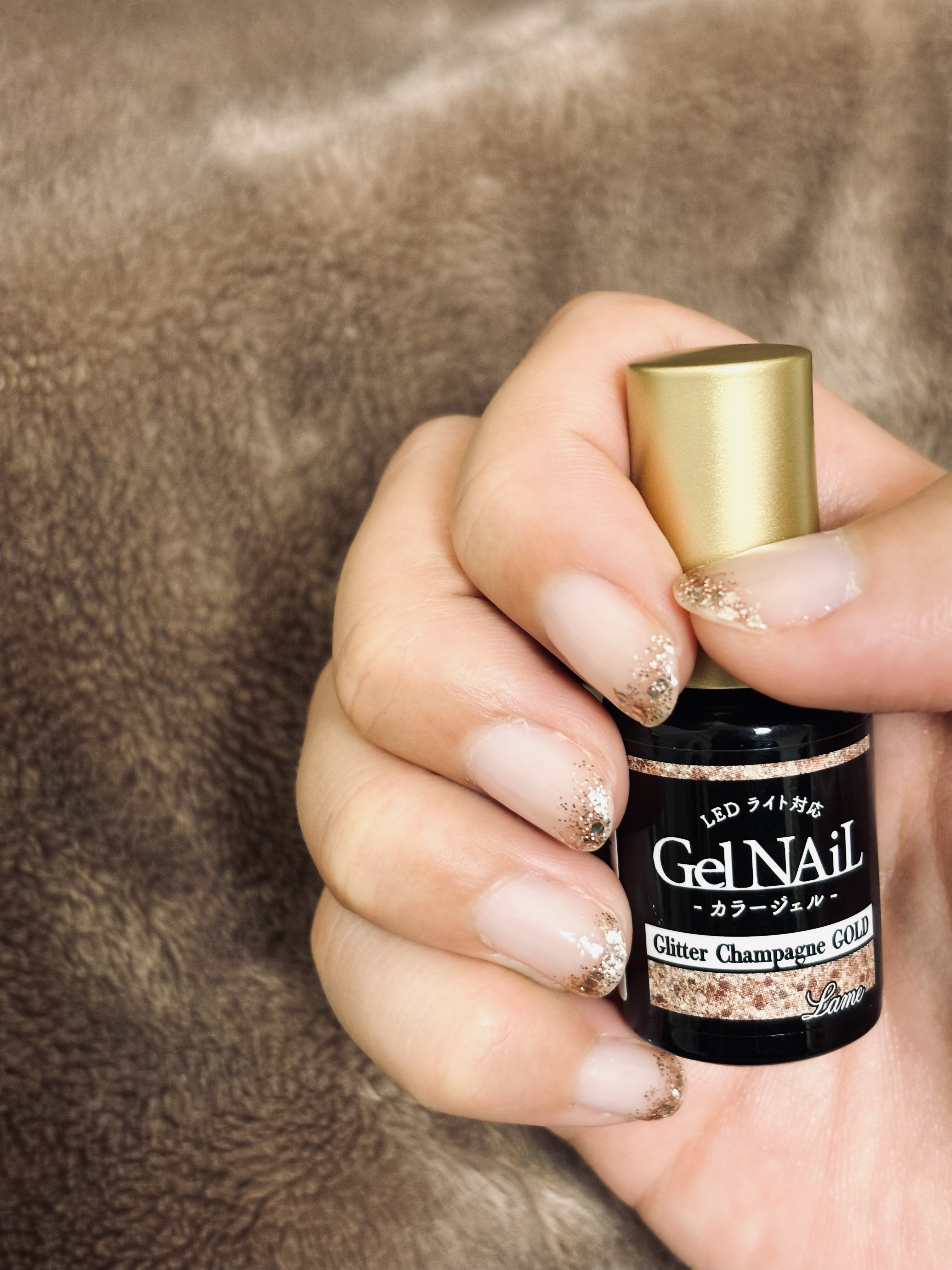 ジェルネイル グリッターゴールド/セリア/ジェルネイルを使ったクチコミ（1枚目）
