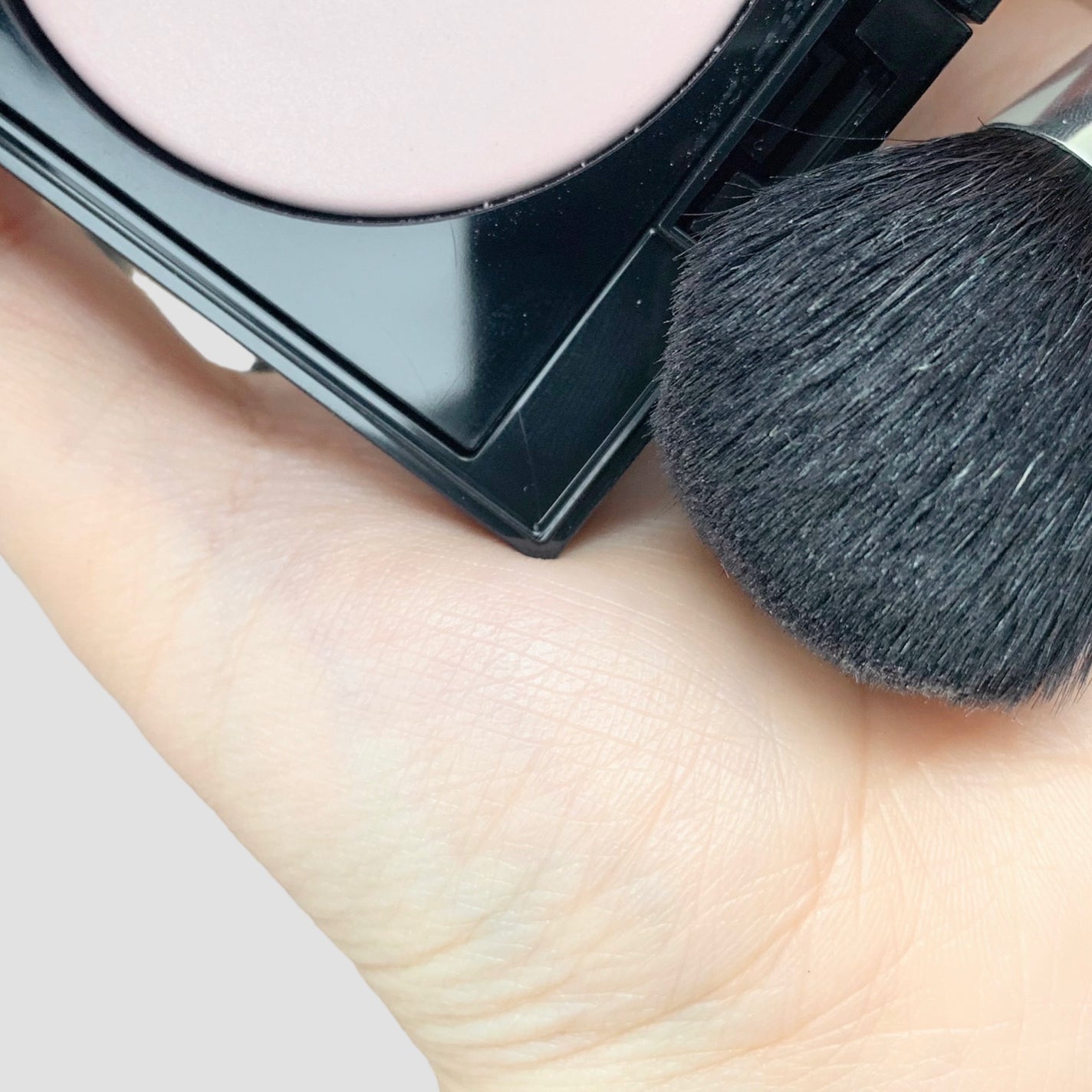 アディクション スキンリフレクト セッティングパウダー/ADDICTION/プレストパウダーを使ったクチコミ(4枚目)