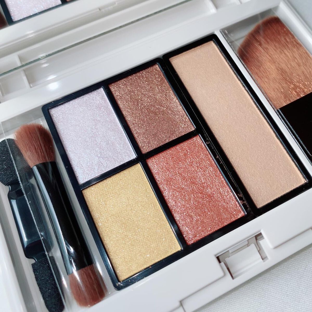 15thアニバーサリーミネラルアイ＆チークカラーパレット/エトヴォス/アイシャドウパレットを使ったクチコミ（3枚目）