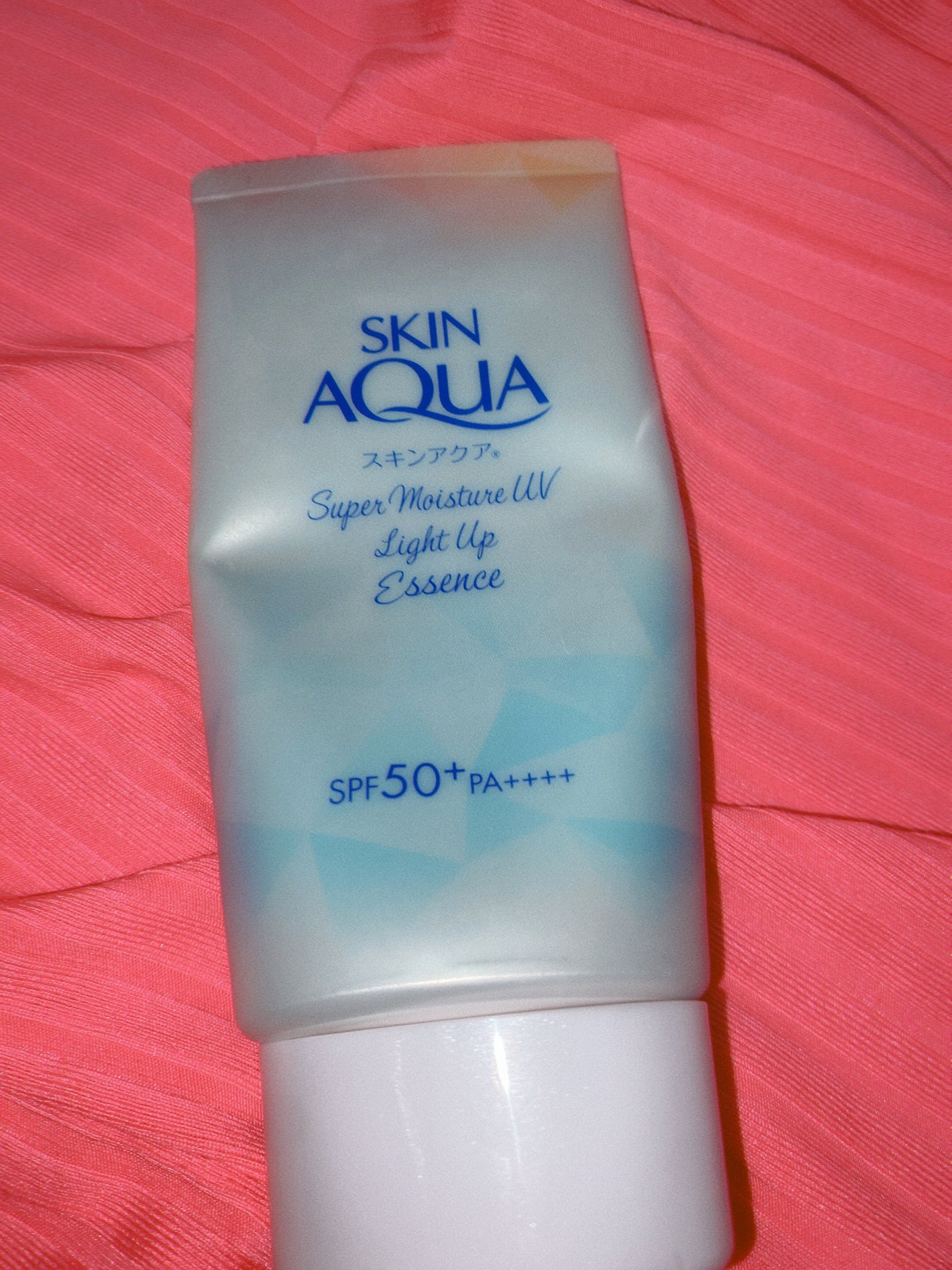 スーパーモイスチャーUVライトアップエッセンス/スキンアクア/日焼け止めローションを使ったクチコミ(1枚目)