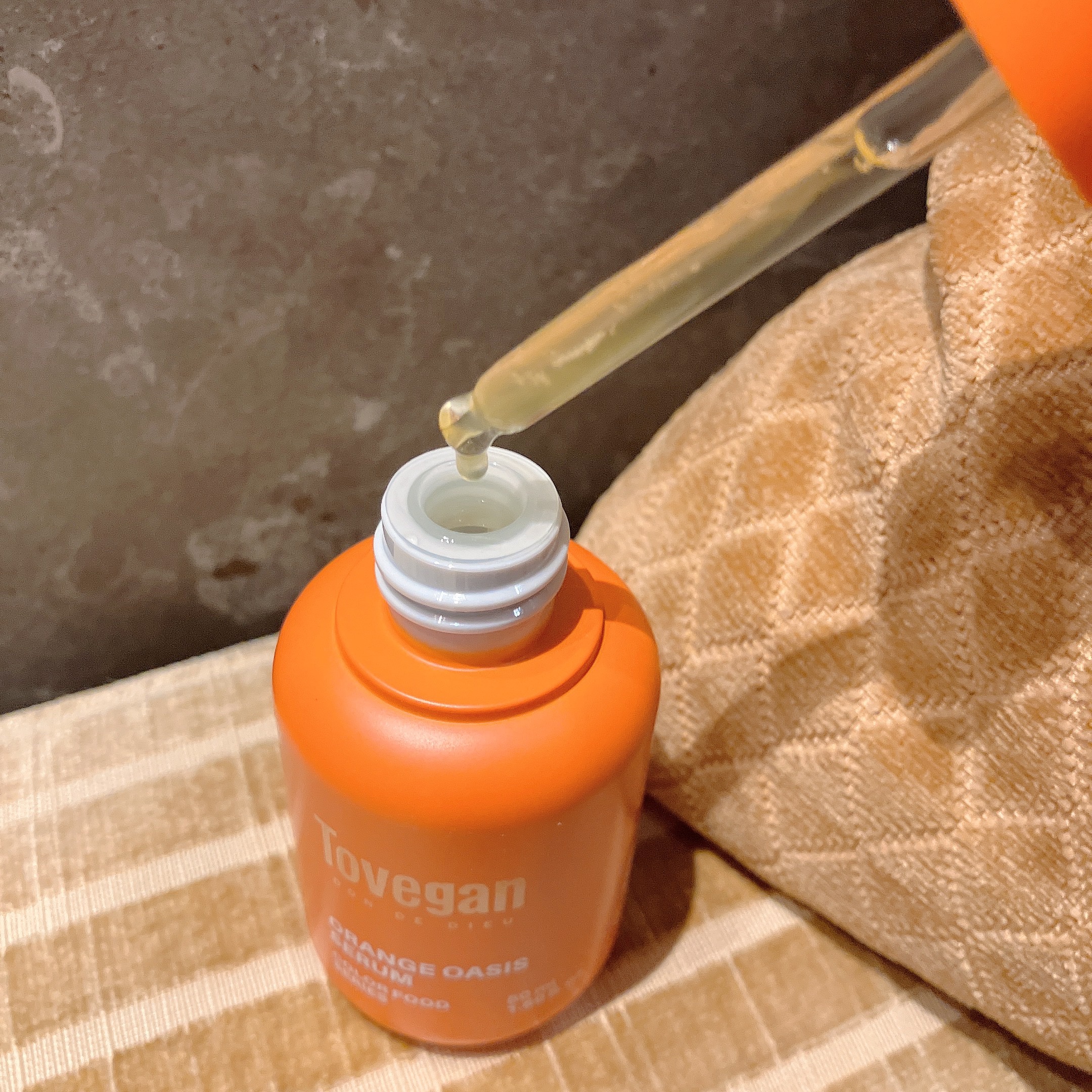 カラーフードシリーズオレンジオアシスセラム/Tovegan/美容液を使ったクチコミ（2枚目）