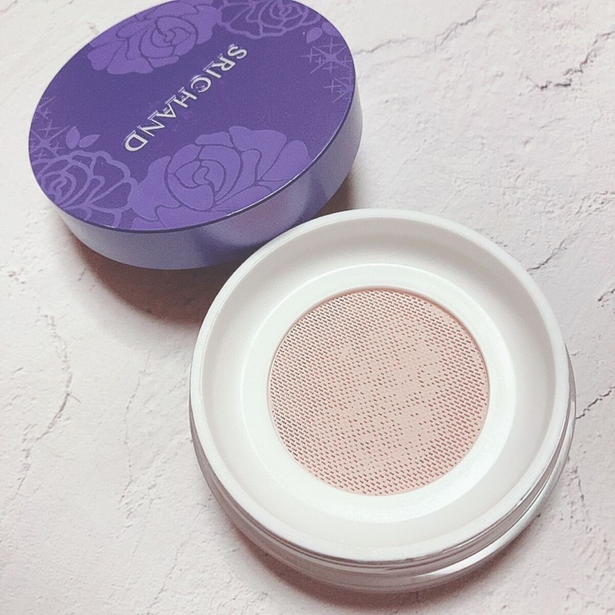 ベアパーフェクト グローイングトランスルーセントパウダー/SRICHAND/ルースパウダーを使ったクチコミ（2枚目）