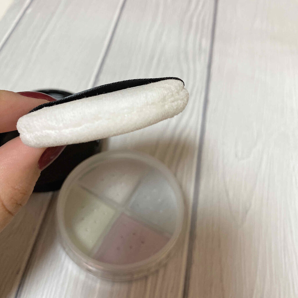 UR GLAM LUXE　4 COLORS FACE POWDER/U R GLAM/ルースパウダーを使ったクチコミ（3枚目）