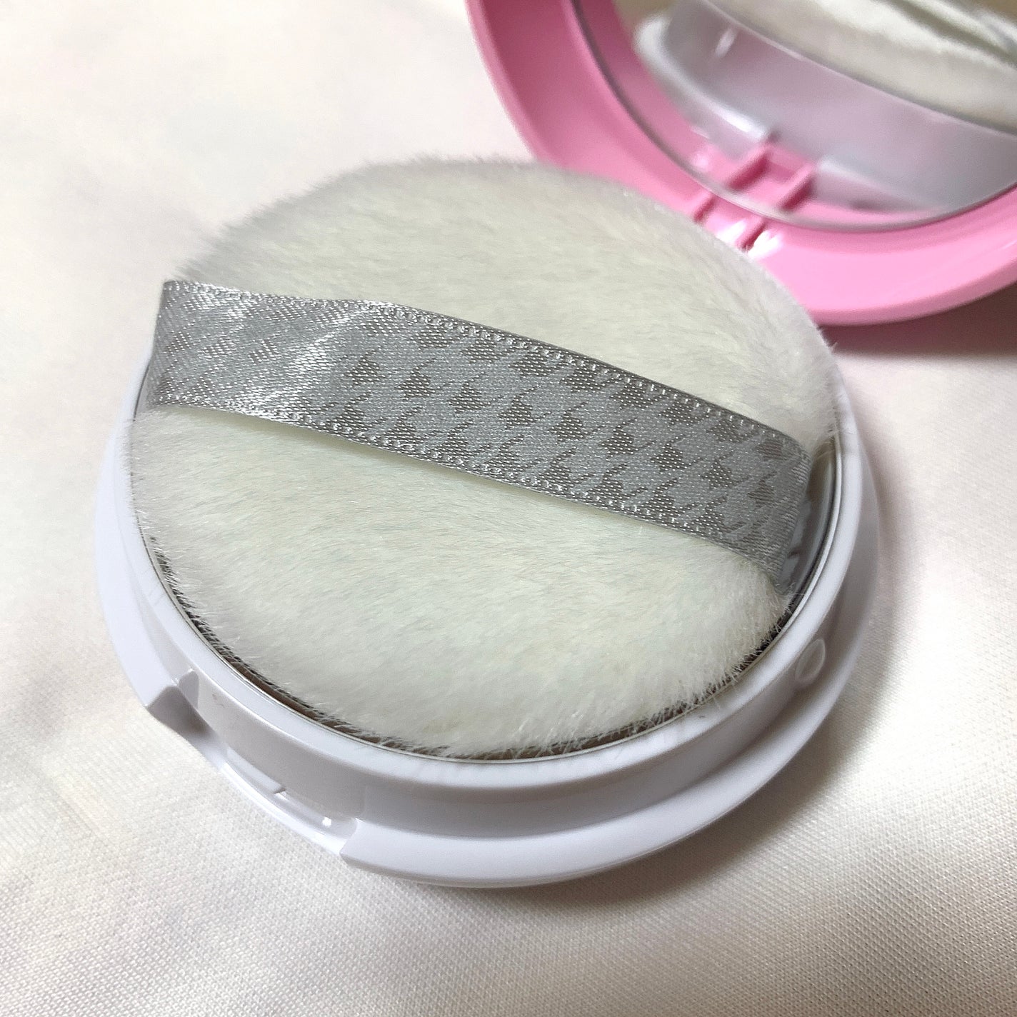 フェイスパウダー N 薬用リンクルオークル/クリアラスト/プレストパウダーを使ったクチコミ(4枚目)