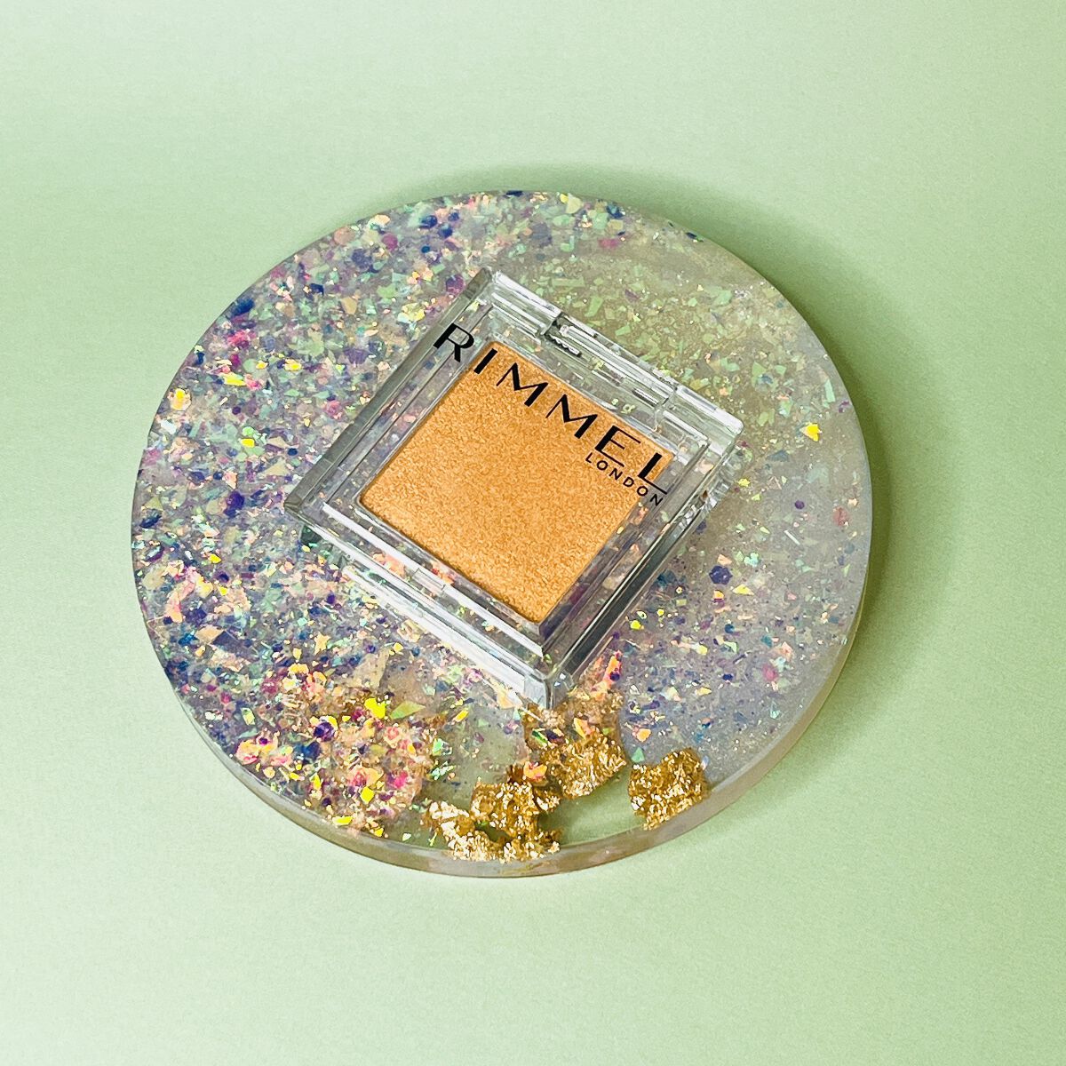 ワンダー キューブ アイシャドウ パール/リンメル ロンドン/単色アイシャドウを使ったクチコミ（3枚目）