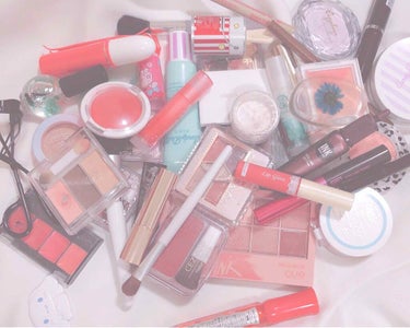 🤍しろめろ🤍 on LIPS 「私の持ってるコスメ達です💄💗✨メイクはじめたばっかで百均のもの..」（1枚目）