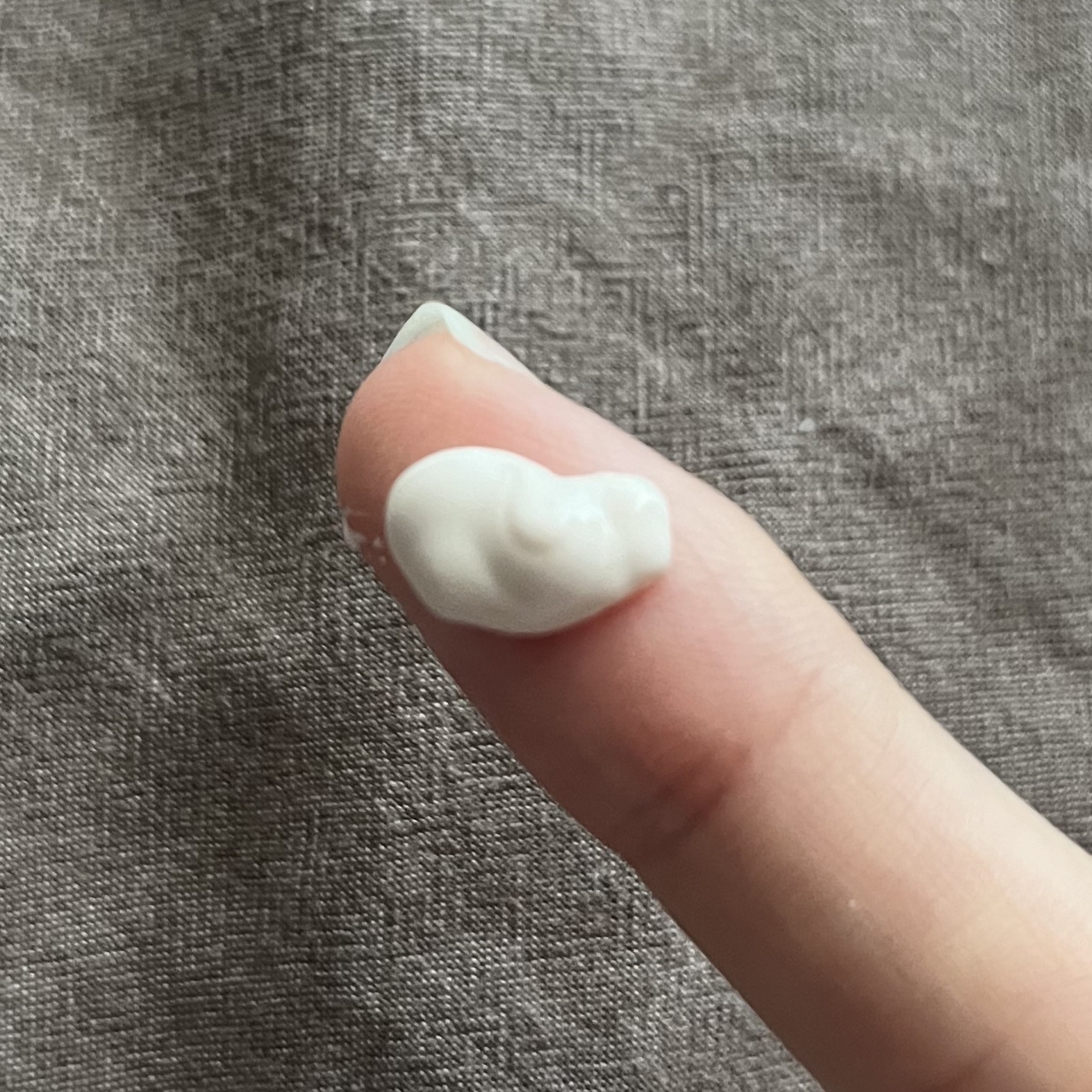 ゲル ファンデーション メイクアップ ベース/ANNA SUI/化粧下地を使ったクチコミ（2枚目）