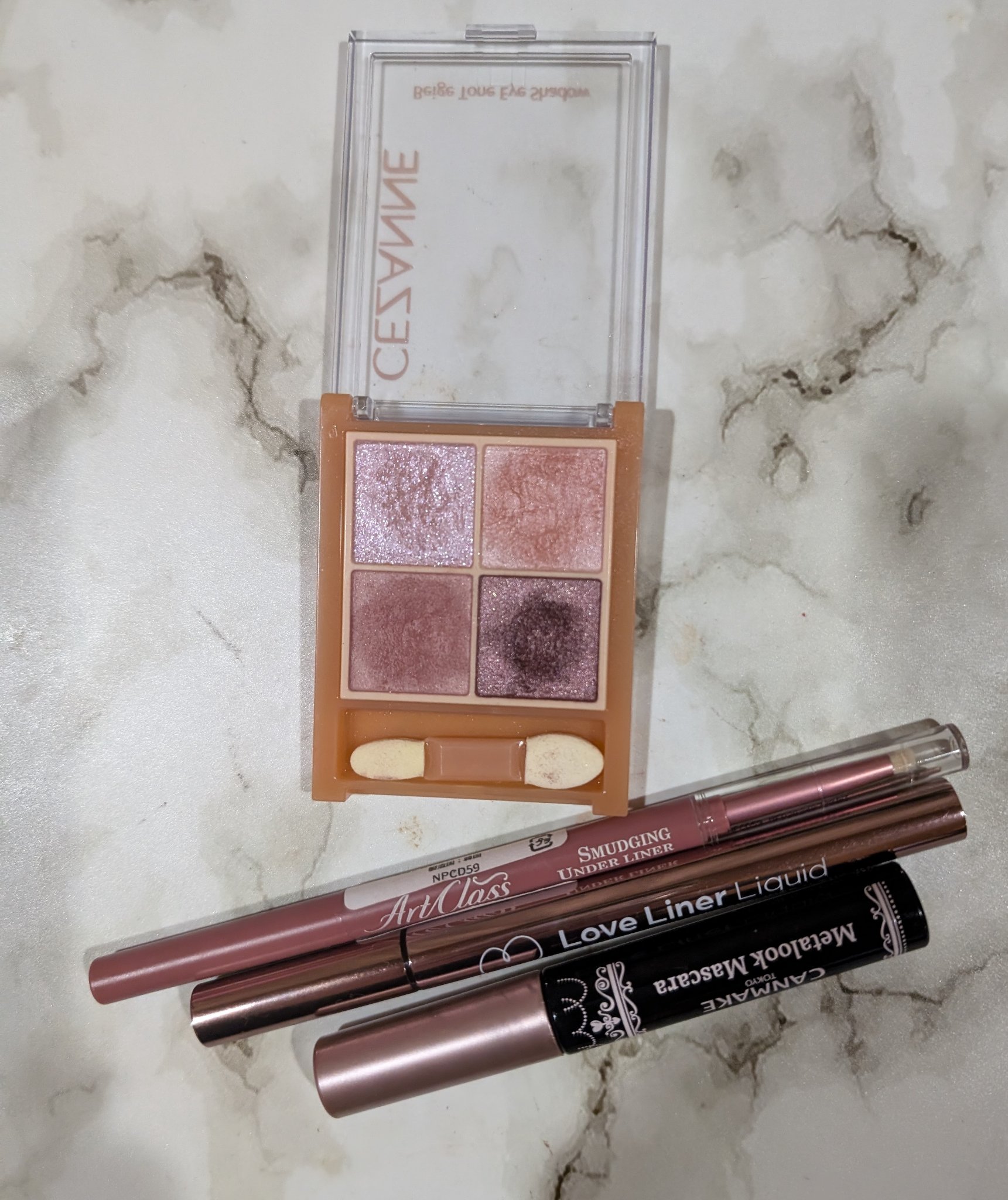 ベージュトーンアイシャドウ/CEZANNE/アイシャドウパレットを使ったクチコミ（1枚目）