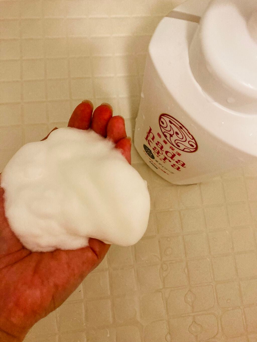 hadakara ボディソープ 泡で出てくるタイプ フローラルブーケの香り/hadakara/ボディソープを使ったクチコミ(4枚目)