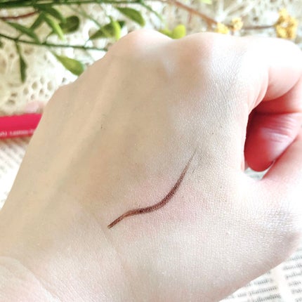 「密着アイライナー」ショート筆リキッド/デジャヴュ/リキッドアイライナーを使ったクチコミ(3枚目)