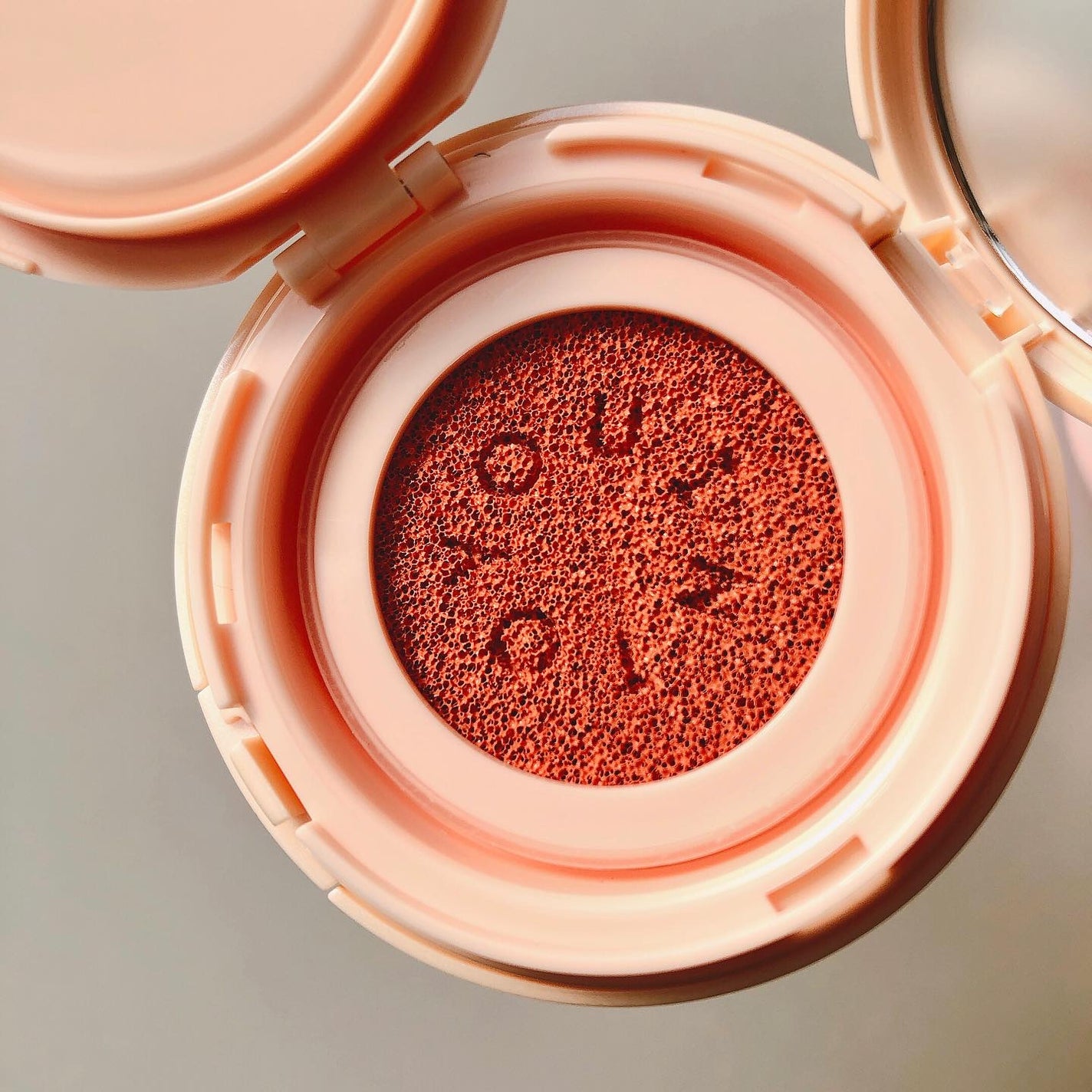 ファーリークッションブラッシュ/INTO U/パウダーチークを使ったクチコミ(4枚目)