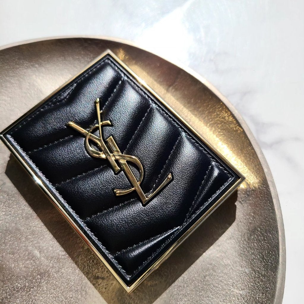 クチュール ミニ クラッチ/YVES SAINT LAURENT BEAUTE/アイシャドウパレットを使ったクチコミ(1枚目)