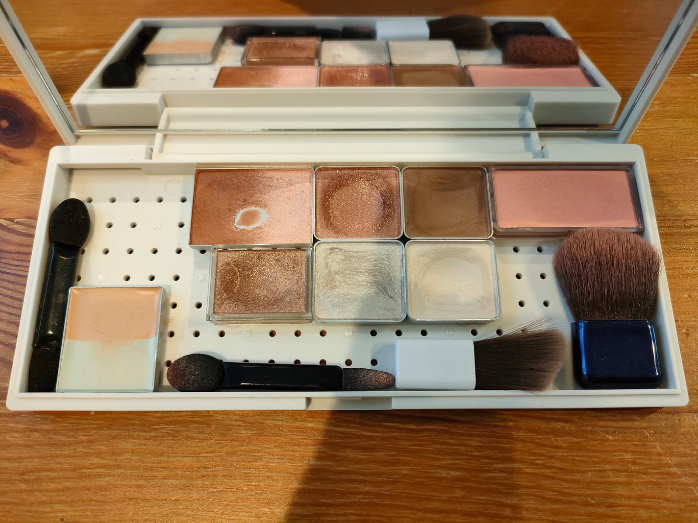 グラデーション アイカラー/FASIO/単色アイシャドウを使ったクチコミ(1枚目)