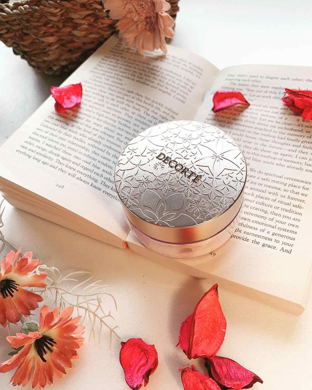 AQ MW フェイスパウダー/DECORTÉ/ルースパウダーを使ったクチコミ(3枚目)