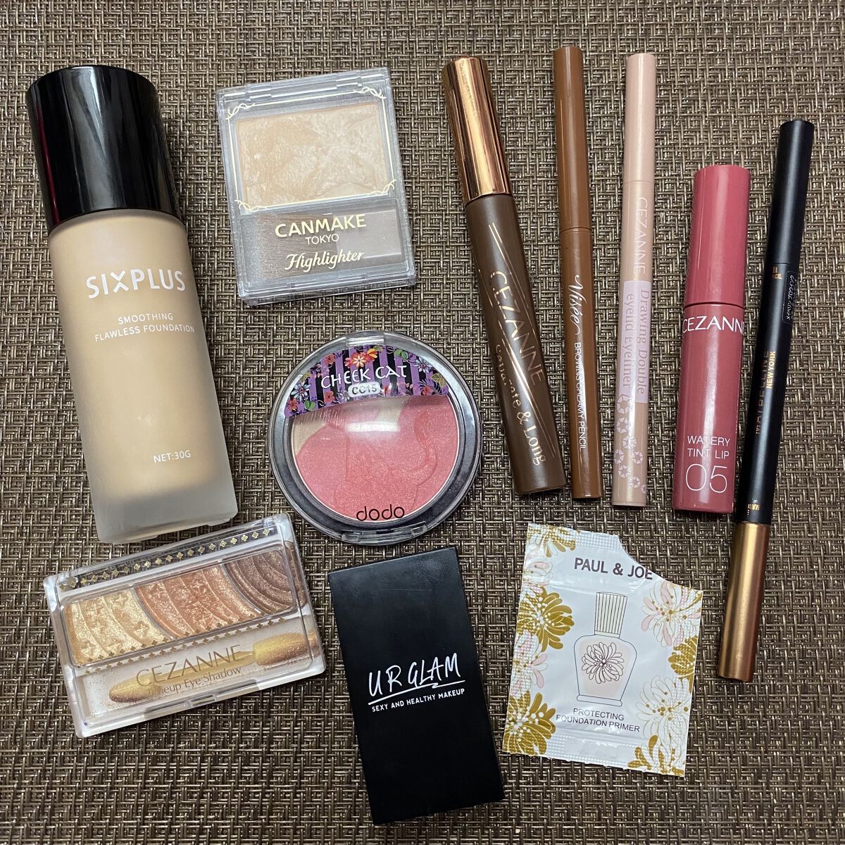 SIXPLUS スムージング フローレス リキッドファンデーション/SIXPLUS/リキッドファンデーションを使ったクチコミ（3枚目）