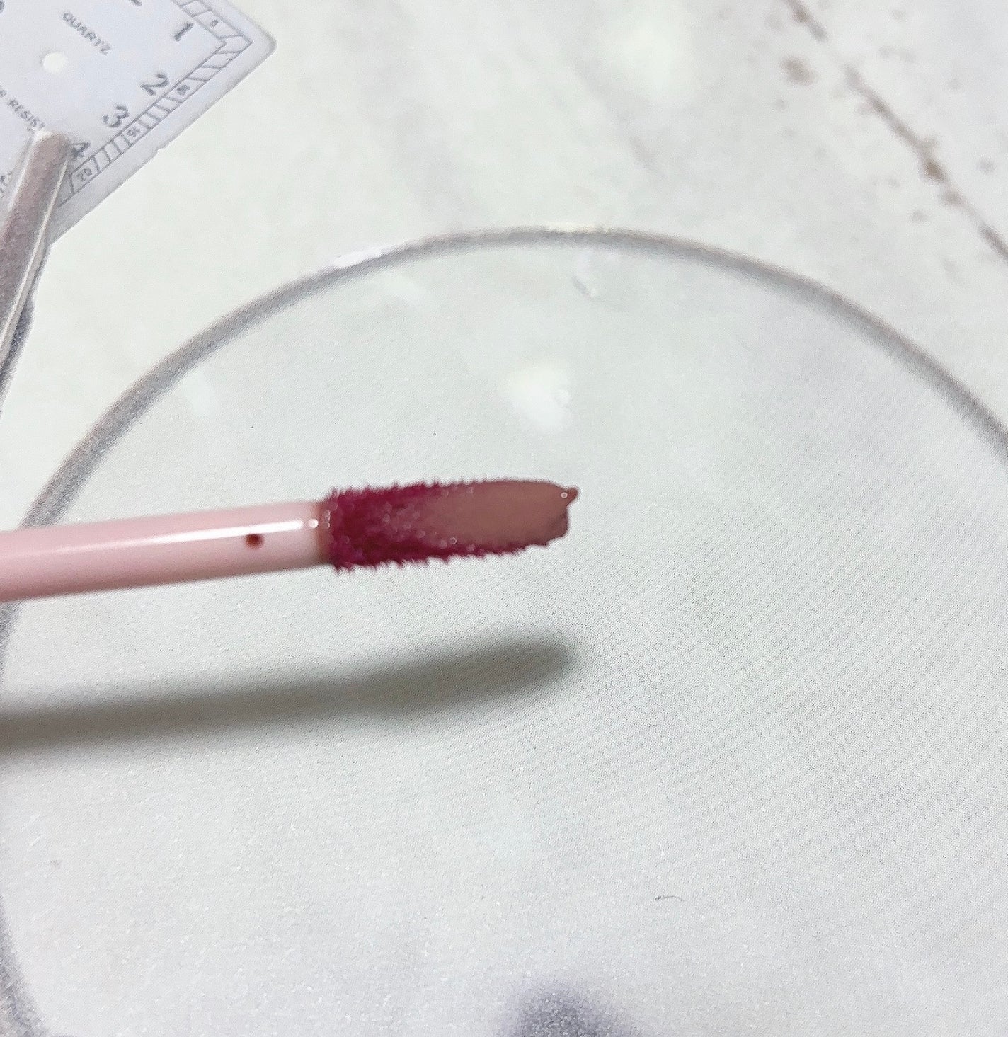 グラッシーボムティント/&nd by rom&nd/リップティントを使ったクチコミ(4枚目)