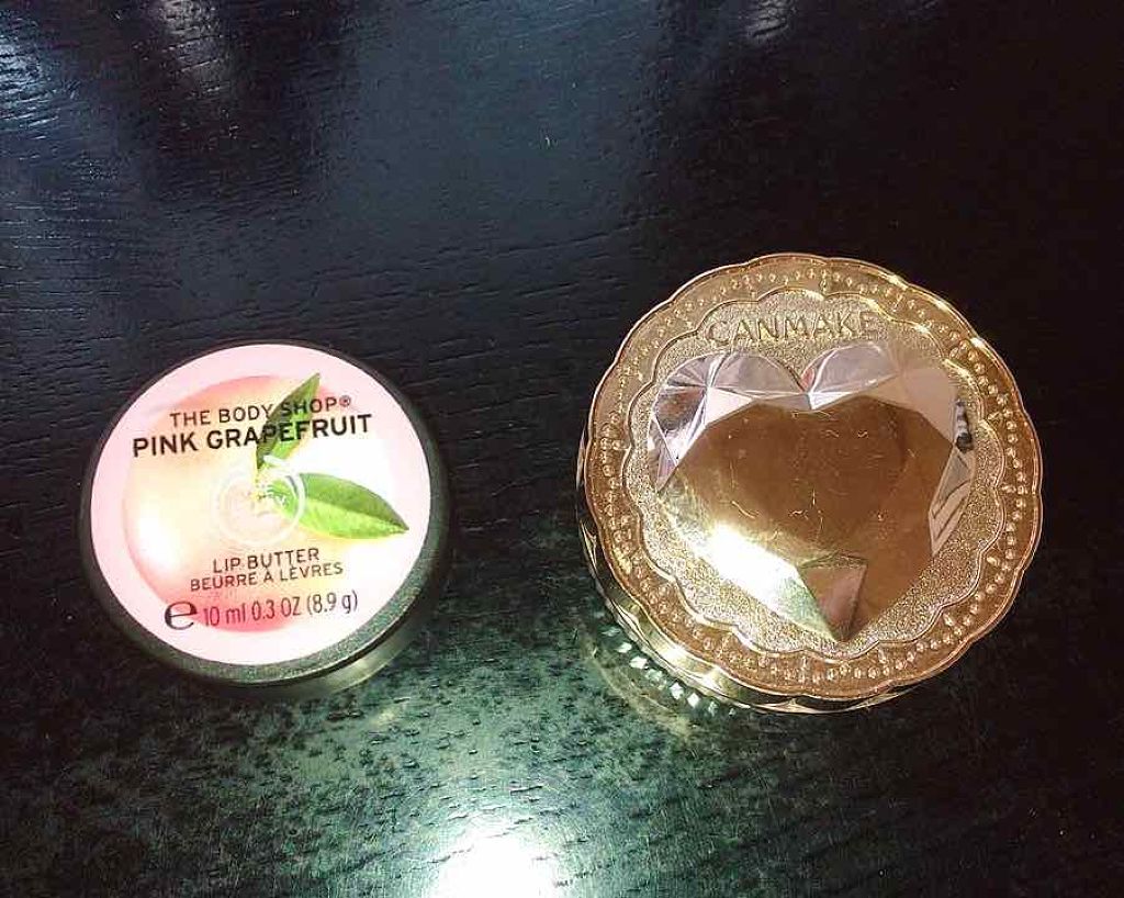 ピンクグレープフルーツ リップバター/THE BODY SHOP/リップケアを使ったクチコミ（3枚目）