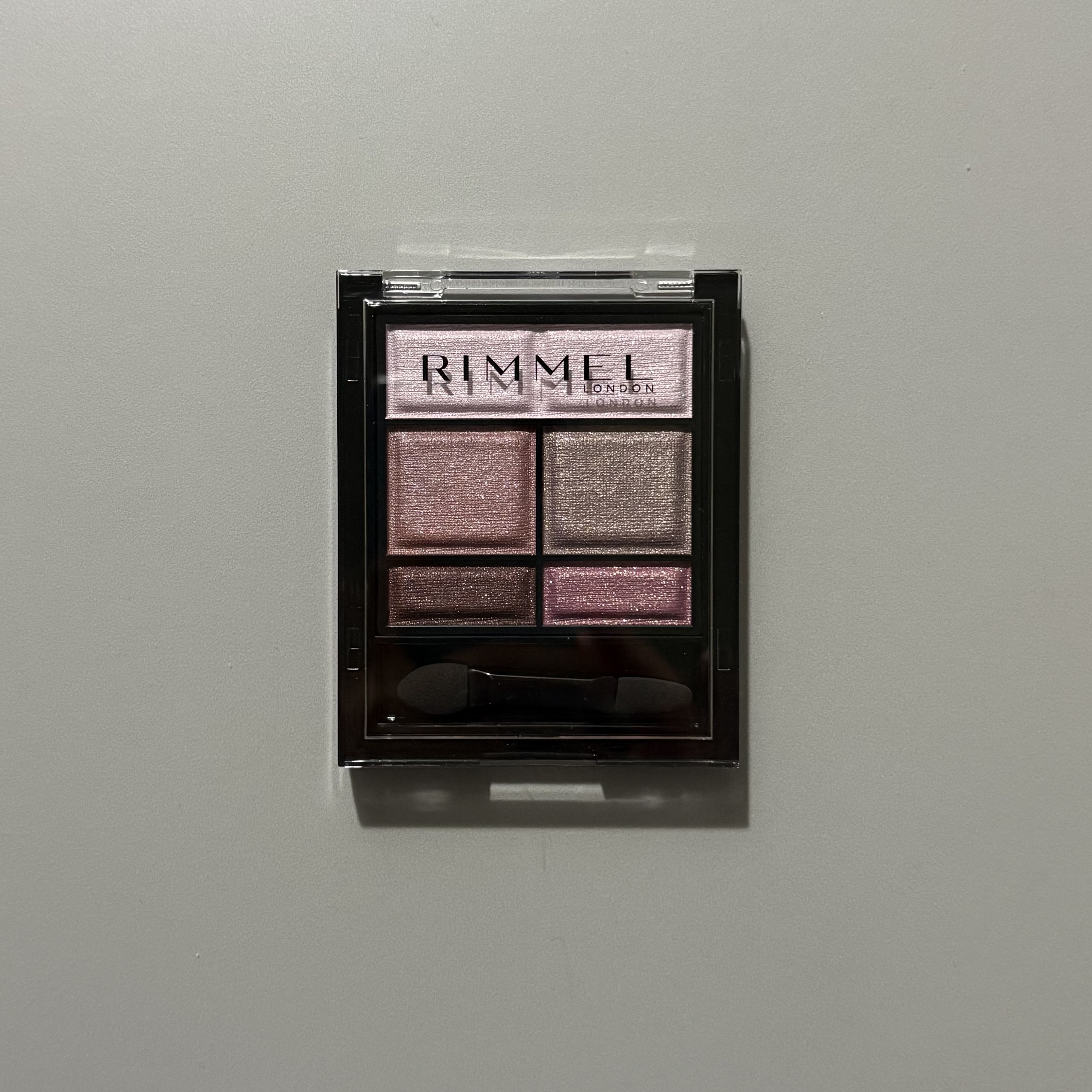 リンメル ロンドン ワンダー スウィート アイシャドウのクチコミ「ワンダー スウィート アイシャドウを評価しました..」（1枚目）