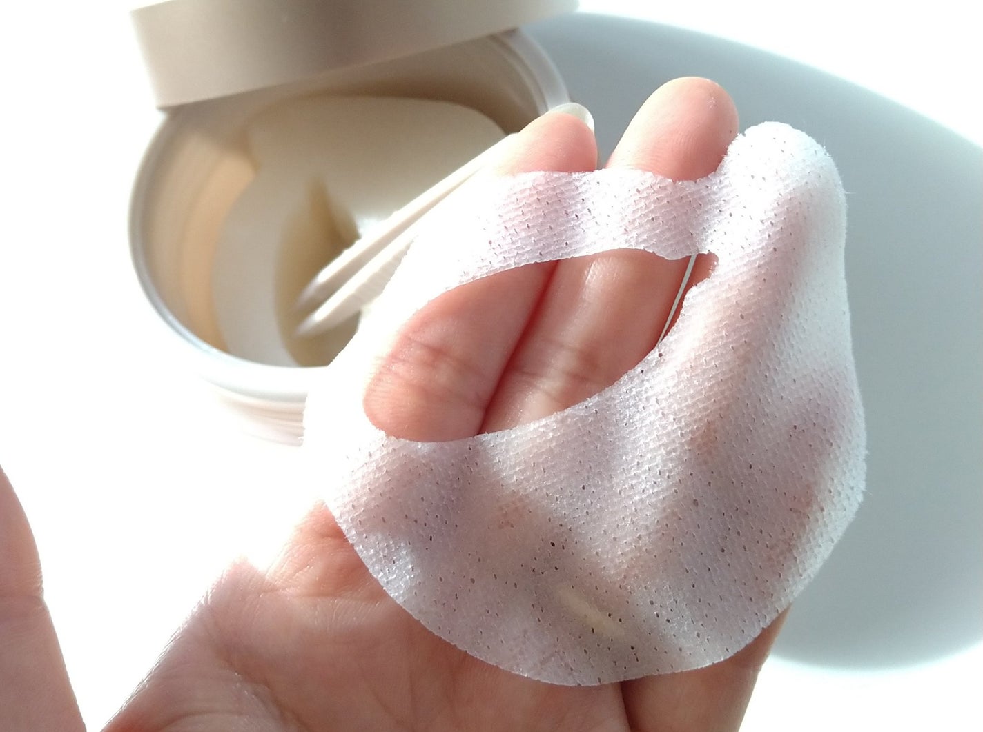 ビューティーアイズ エッセンスシート プレミアム プラス/AXXZIA/アイケア・アイクリームを使ったクチコミ(3枚目)