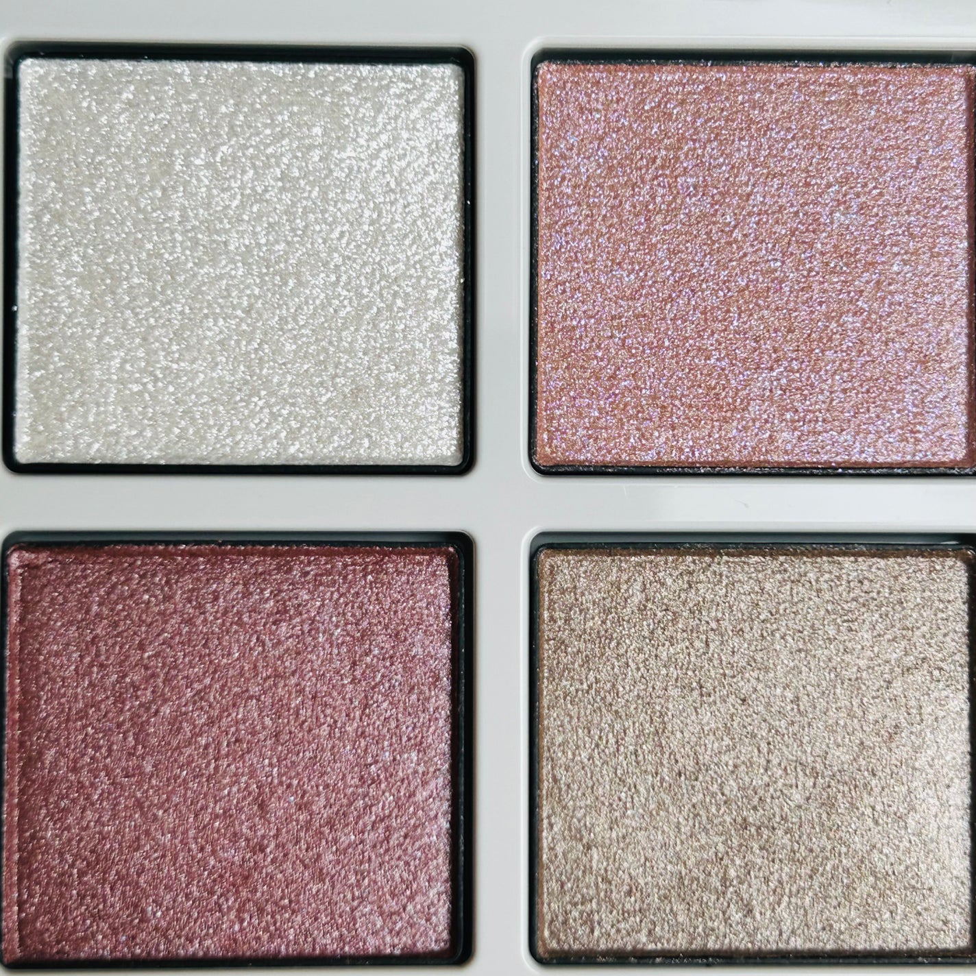 アディクション ザ アイシャドウ パレット “アウト オブ ユア シェル”/ADDICTION/アイシャドウパレットを使ったクチコミ(3枚目)