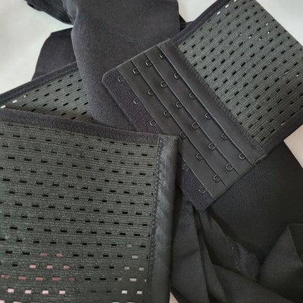 かえさん on LIPS 「産後…ちゃんとケアしてますか❔骨盤✕美脚ケアで補正✨ ..」(2枚目)