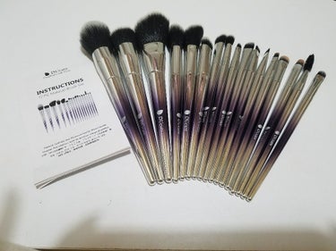 DUcare INSTRUCTIONS 17PC Makeup Brush Set/DUcare/メイクブラシを使ったクチコミ（1枚目）