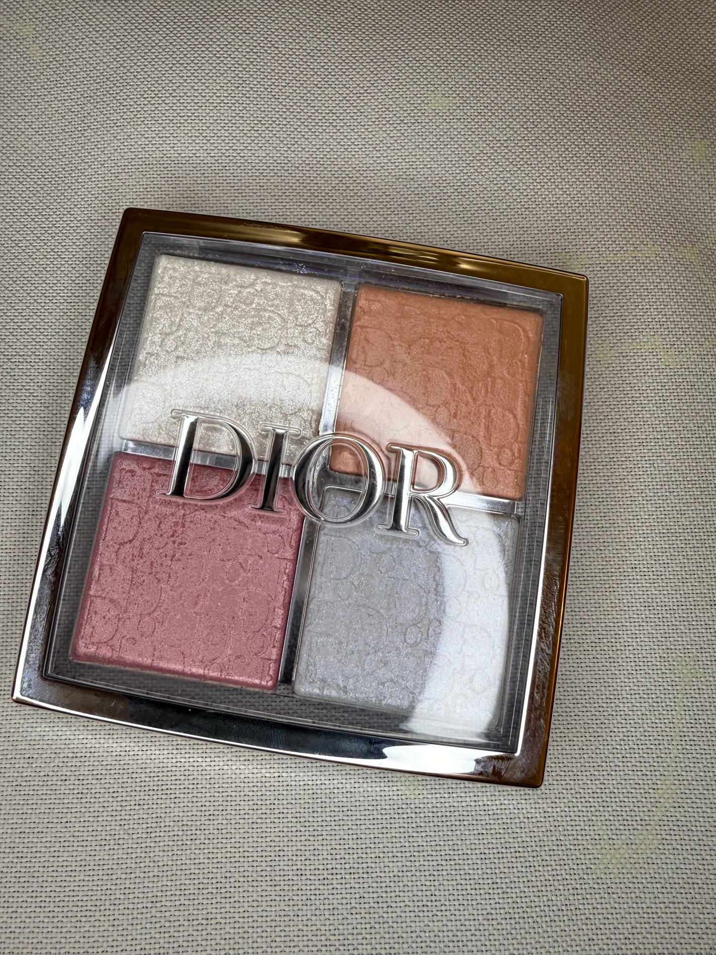 ディオール バックステージ フェイス グロウ パレット/Dior/ハイライトを使ったクチコミ(2枚目)