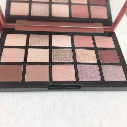 プレイカラーアイパレット ランジェリーバックステージ/ETUDE/アイシャドウパレットを使ったクチコミ(2枚目)