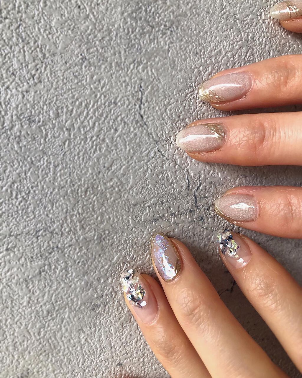 sato 🕊 self nail🫧🤍 on LIPS 「🌼🌺🌸🦄🦄🦄自爪にはBlue×キラキラ🪄*⋆☆フラワー&ユニコ..」(2枚目)