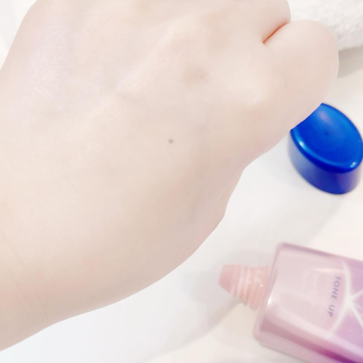 ニベアUV ディープ プロテクト＆ケア トーンアップ エッセンス/ニベア/日焼け止めローションを使ったクチコミ（3枚目）