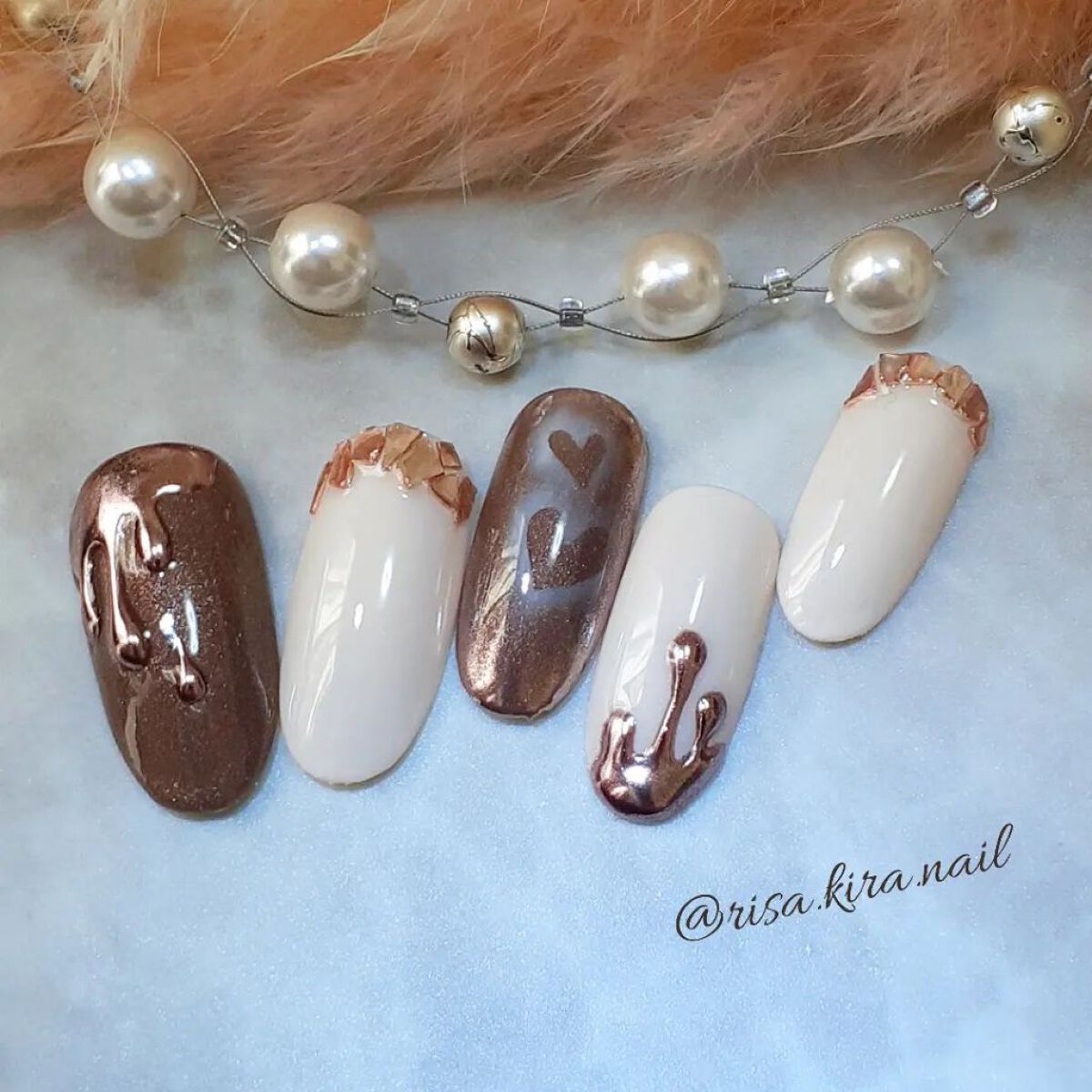 #バレンタインネイル,#ネイル,#ジェルネイル,#キラキラネイル,#チョコレートネイル,#チョコネイル,#富士市ネイル,#隠れ家ネイルのネイルデザイン