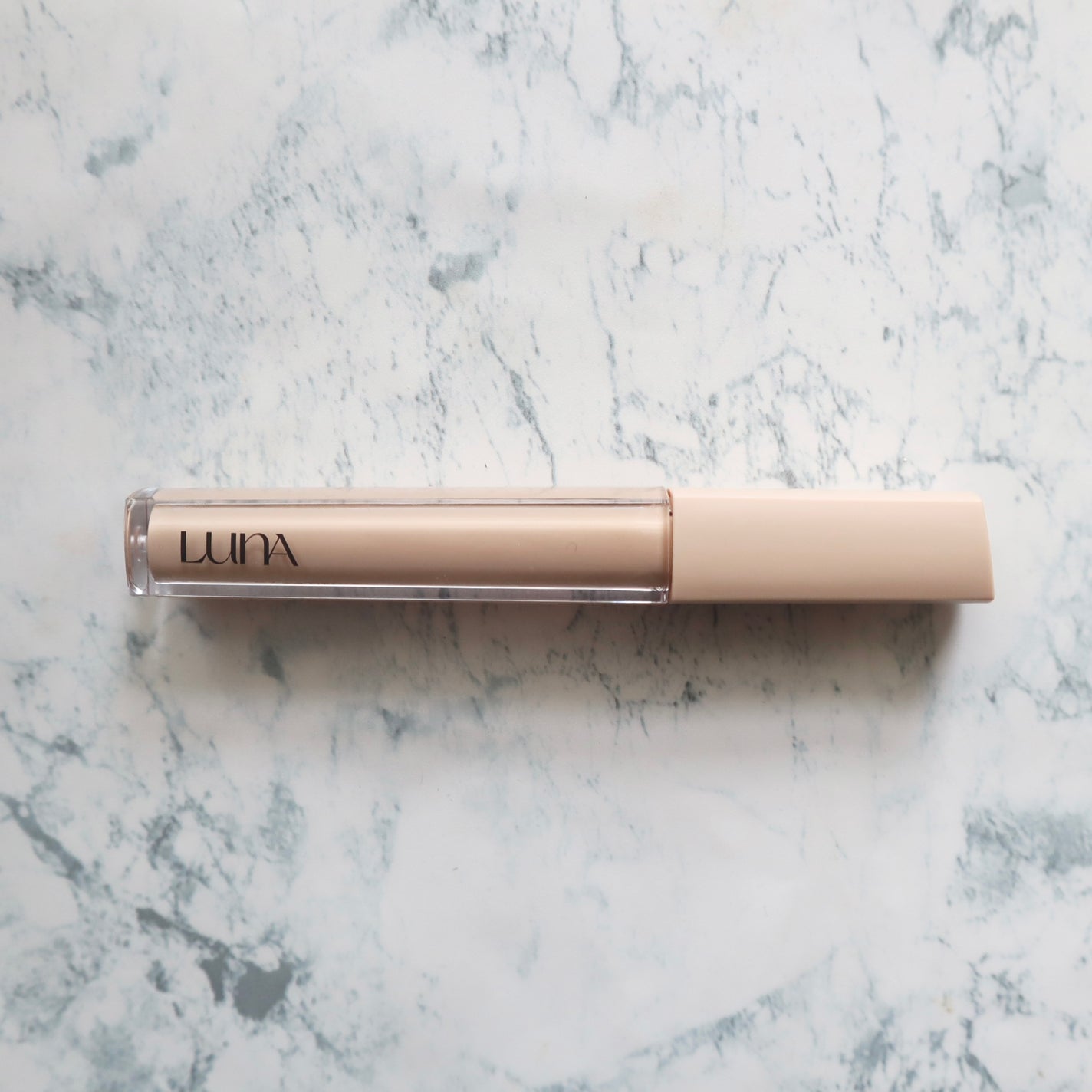 ロングラスティングチップコンシーラーフィックシングフィット/LUNA/リキッドコンシーラーを使ったクチコミ(1枚目)