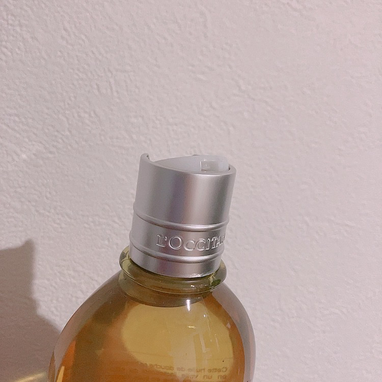 アーモンド モイスチャライジングシャワーオイル/L'OCCITANE/ボディソープを使ったクチコミ（3枚目）