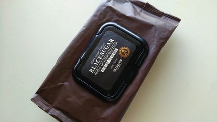 ブラックシュガーパーフェクトオイルクレンジングティッシュ/SKINFOOD/オイルクレンジングを使ったクチコミ(1枚目)