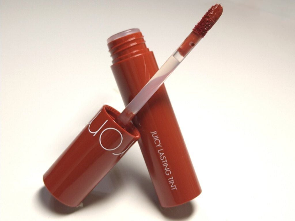 ジューシーラスティングティント/rom&nd/リップティントを使ったクチコミ(2枚目)