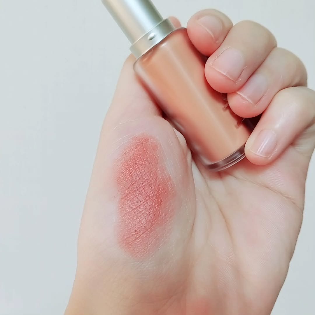 バルキーマットリップスティック/Laka/口紅を使ったクチコミ（3枚目）