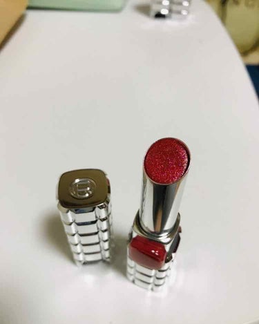 久しぶりの投稿です❤️

最近、超お気に入りリップ💄💋
ロレアルパリ  シャインオン
935 シークレットジャルダン（数量限定）

この商品は、ブルベさんでもイエベさん
でもどちらにも向くみたいですが
