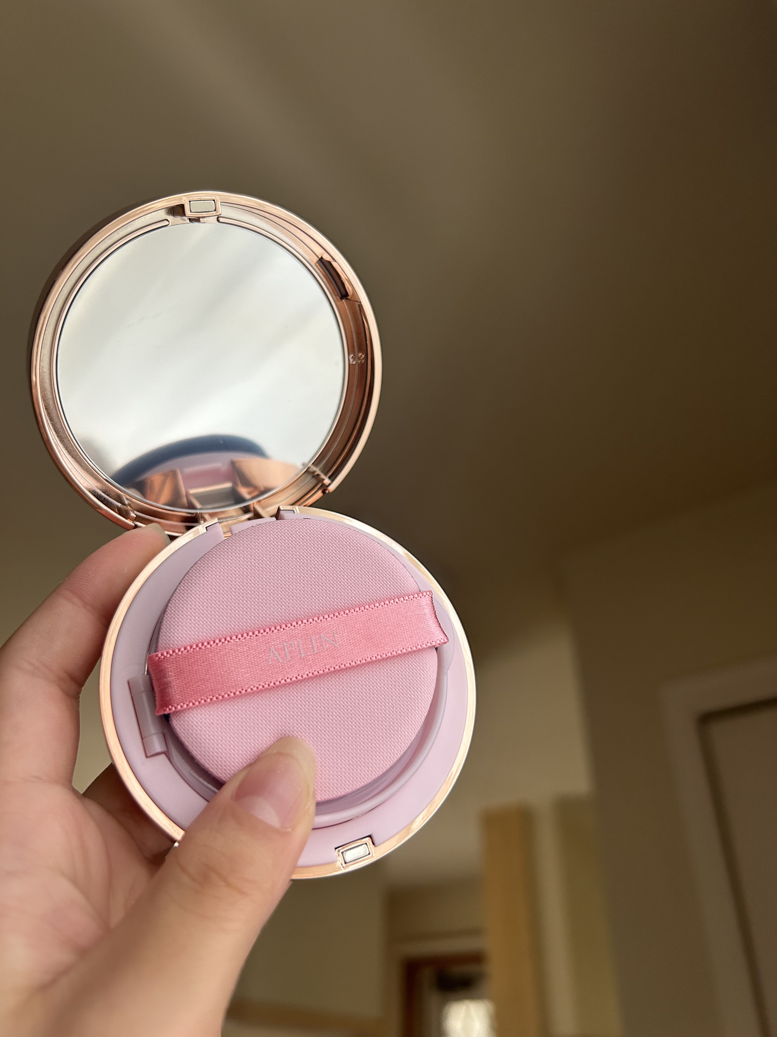 ピンクティーツリーカバークッション 21号 ライトベージュ/APLIN/クッションファンデーションを使ったクチコミ（2枚目）