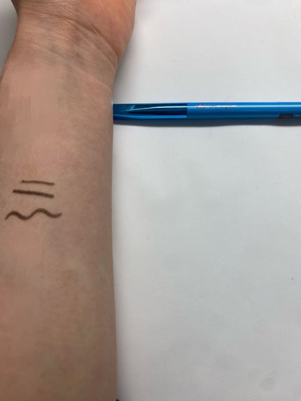 「密着アイライナー」極細クリームペンシル/デジャヴュ/ペンシルアイライナーを使ったクチコミ(4枚目)