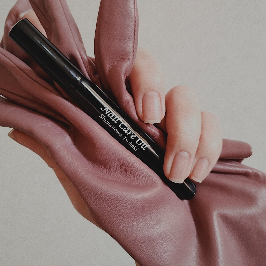 mcgroupakiko on LIPS 「仕事柄派手なネイルはできませんが、手元は一番自分から見えるとこ..」(8枚目)