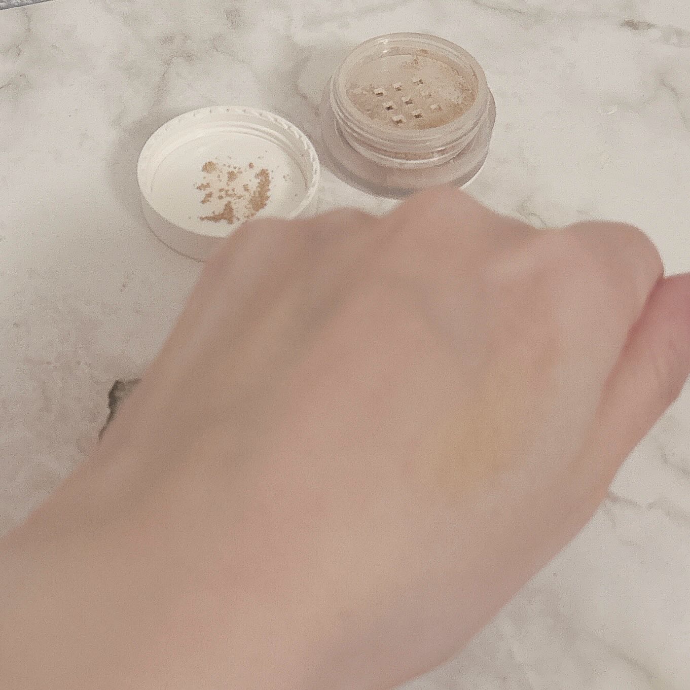 薬用コンシーラー アクネプロテクター/ONLY MINERALS/パウダーコンシーラーを使ったクチコミ（3枚目）