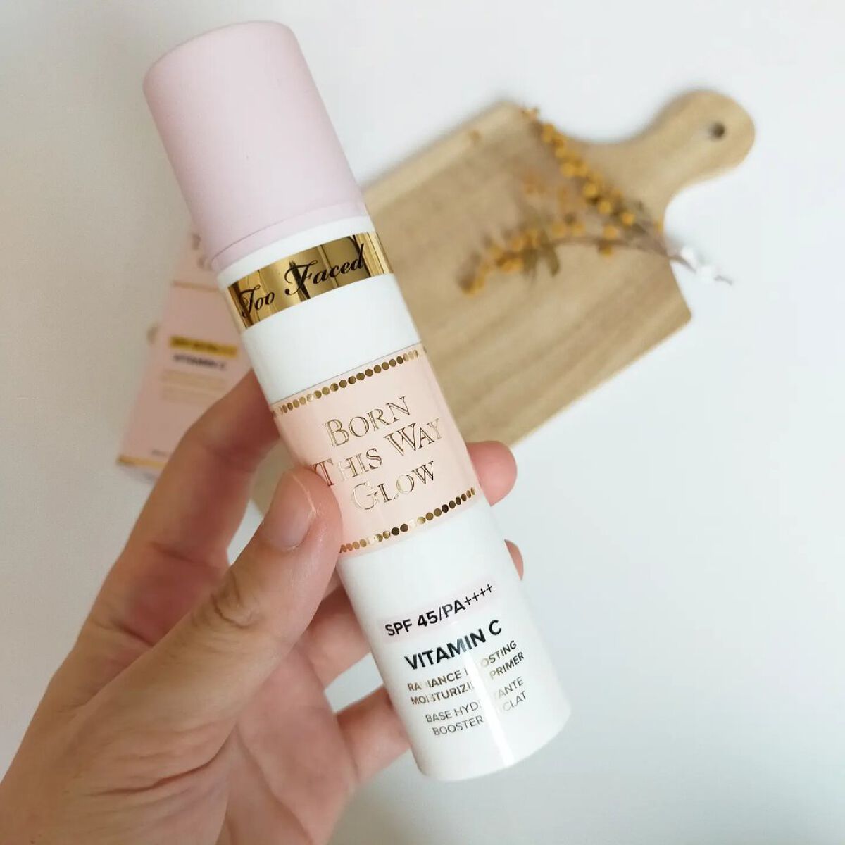 ボーン ディス ウェイ グロウ モイスチュアライジング メイクアップ プライマー/Too Faced/化粧下地を使ったクチコミ（2枚目）