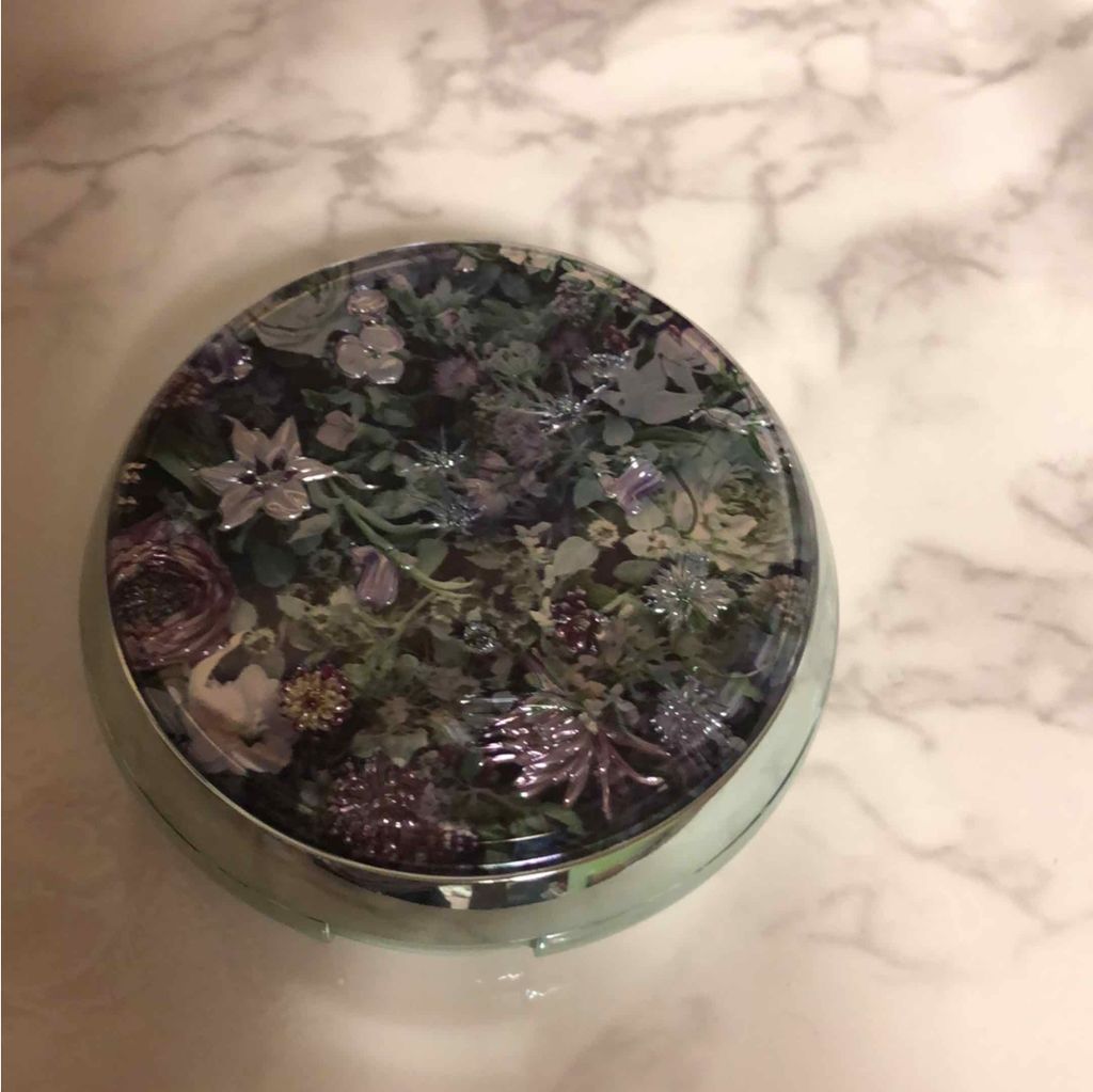 ロイヤルフラワーコレクション VII コンパクトパウダー/インフィニティ/プレストパウダーを使ったクチコミ(2枚目)