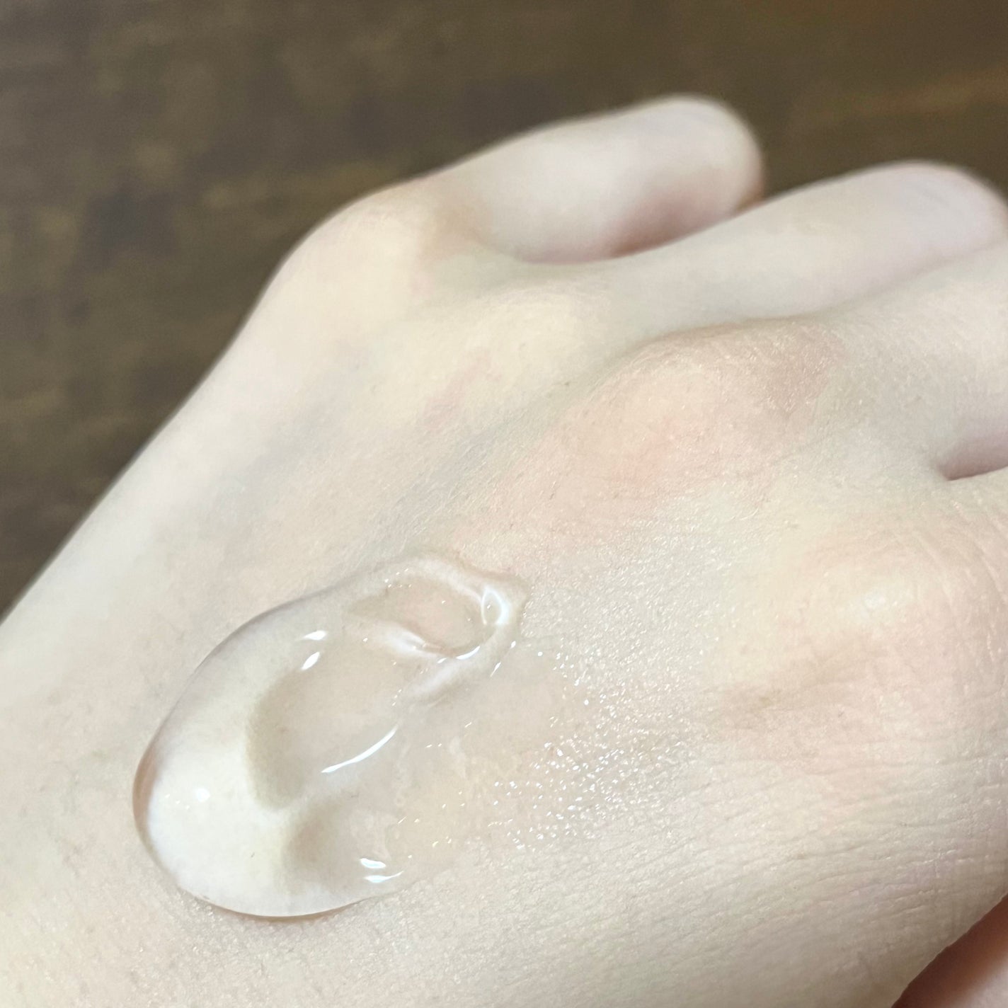 ティーツリーカーミングハイドロジェル/MEDIHEAL/ボディローションを使ったクチコミ(4枚目)