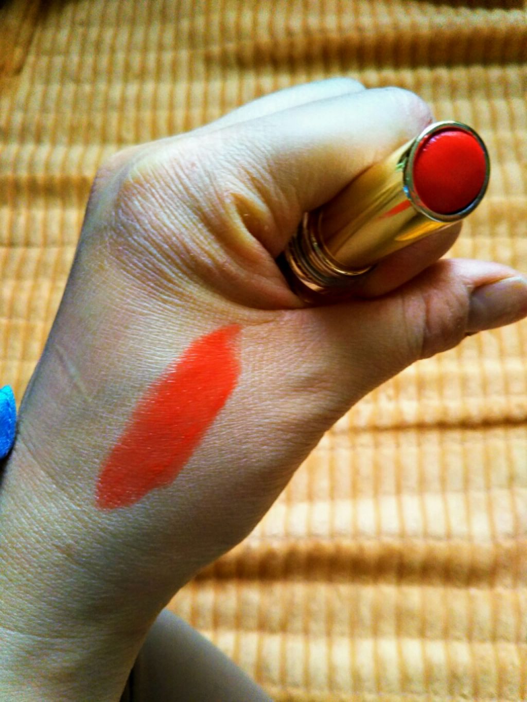 ラスティンググロスリップ/CEZANNE/口紅を使ったクチコミ(2枚目)