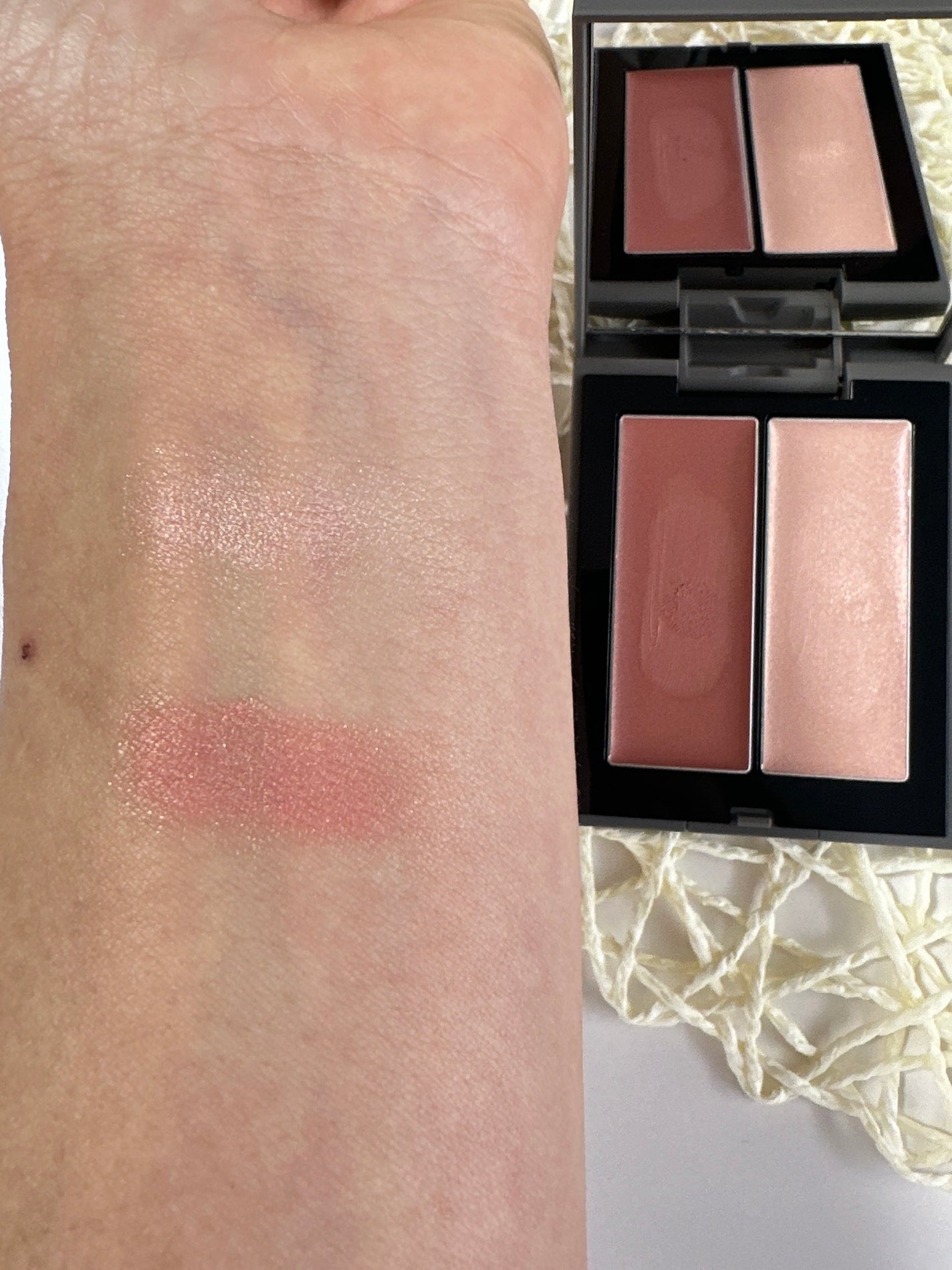 THREE シマリング グロー デュオ/THREE/クリームハイライトを使ったクチコミ(2枚目)