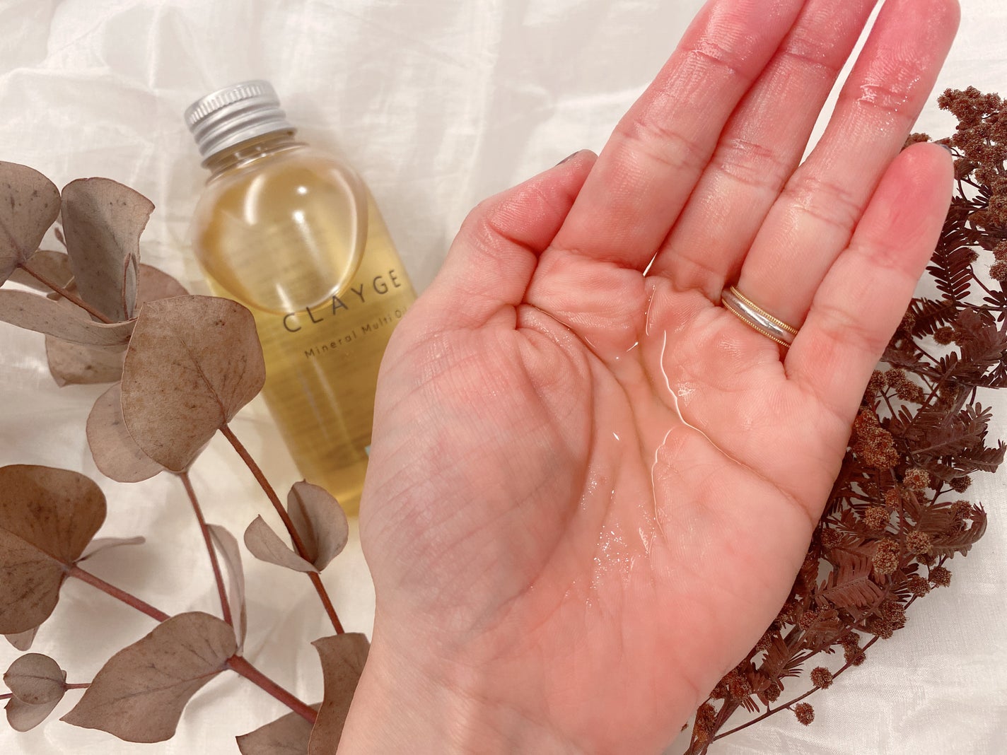 ミネラルマルチオイル フローラル&ムスク/CLAYGE/ヘアオイルを使ったクチコミ(3枚目)