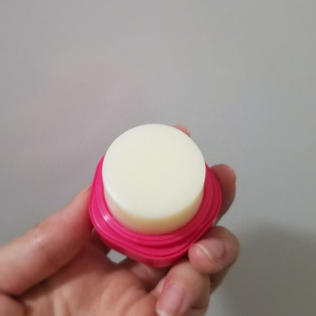 ヘアキープ和草スティック(ナチュラル)/いち髪/ヘアバームを使ったクチコミ(3枚目)