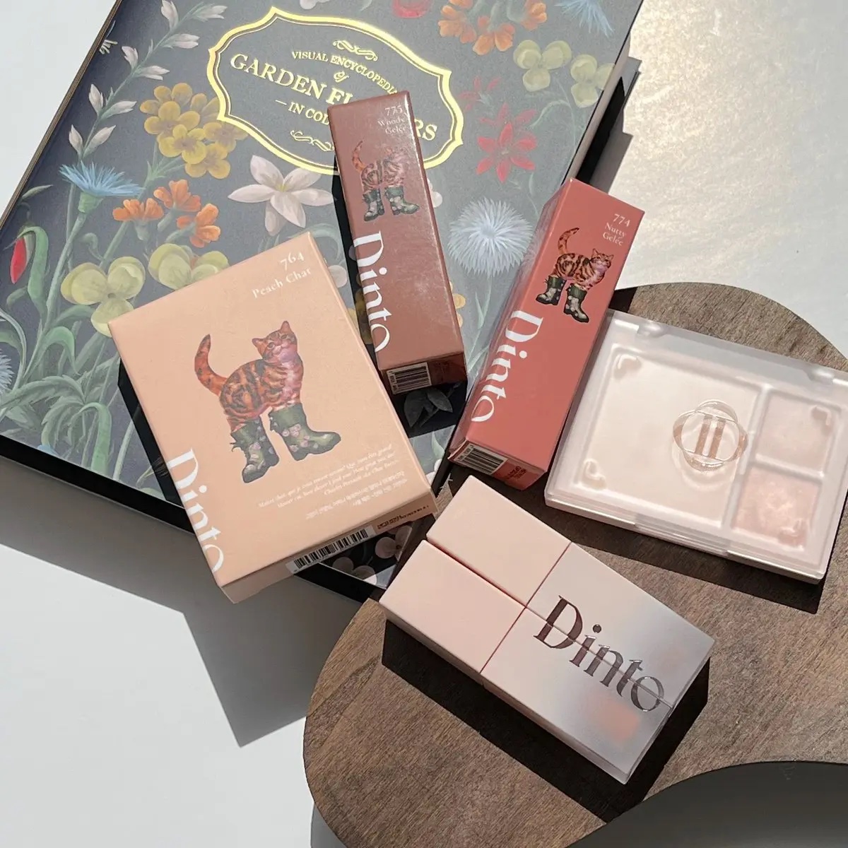 （ルシャブートコレクション）チーク＆アイ マルチユーズ パレット/Dinto/パウダーチークを使ったクチコミ（1枚目）