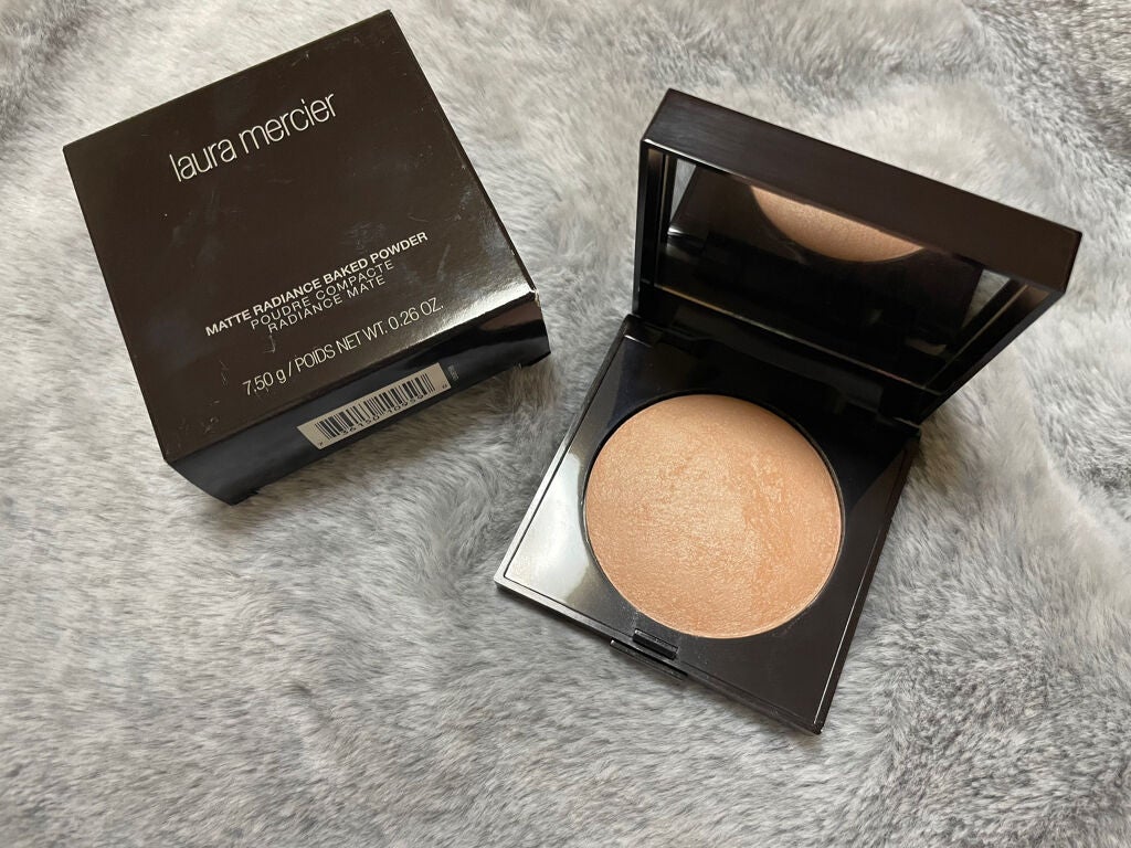 マットラディアンス ベイクドパウダー ハイライト01/ローラ メルシエ/パウダーハイライトを使ったクチコミ(2枚目)